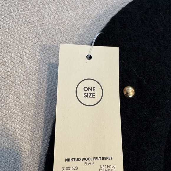 No Boundaries Women's Wool Felt Beret with Stud Accents, Black, O/S, NWT - Picture 4 of 5
